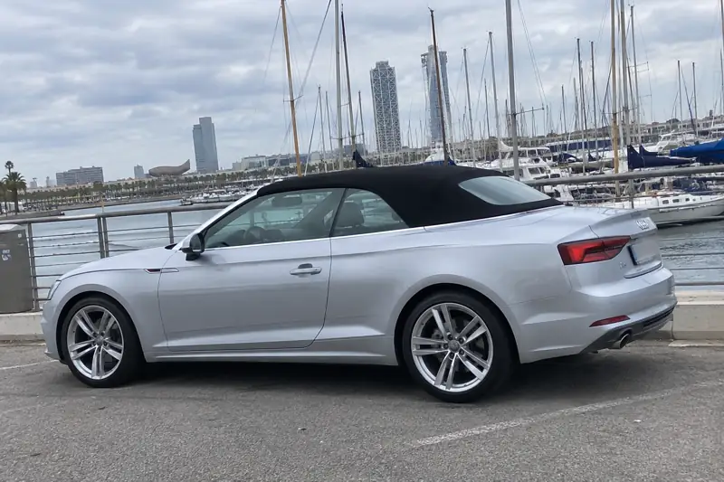 Audi A5 Cabrio en alquiler en Barcelona