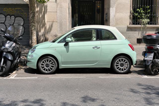 Fiat 500C cabriolet à louer à Barcelone